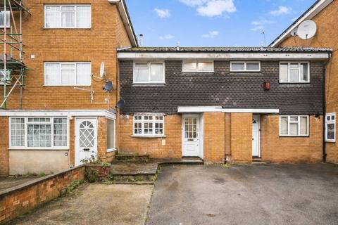 undefined, Bannister Close, Greenford UB6