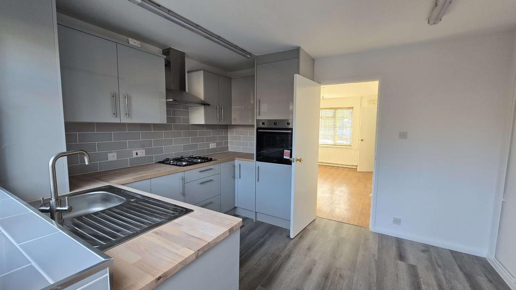 Brand New Fitted Kitchen
