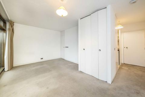 undefined, Barbican, London EC2Y