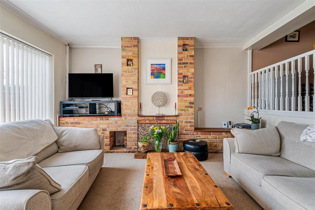 Living room 4.jpg