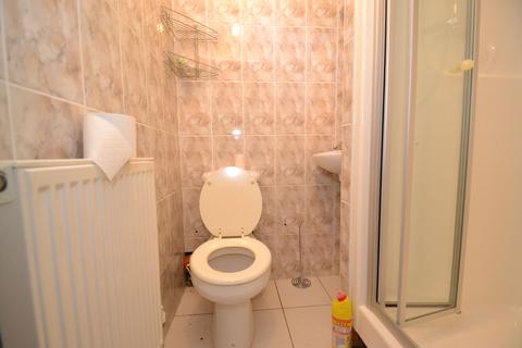 3 bedroom semi-detached house for sale, Shipley, Shipley BD18