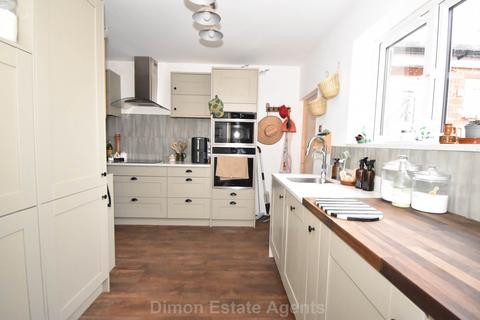 3 bedroom terraced house for sale, Birchmore Close, Gosport