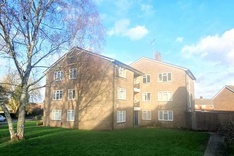 2 bedroom flat for sale, Storrington, Pulborough