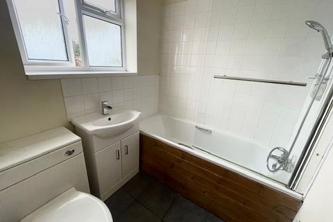 2 bedroom maisonette for sale, Farm Road, Warlingham