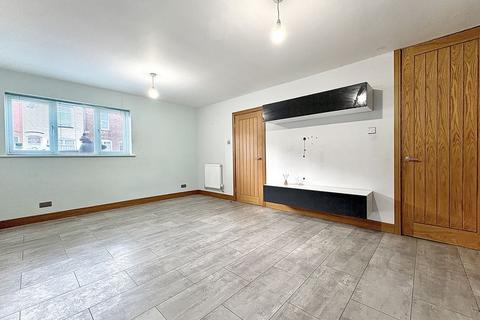 undefined, Kings Road, SEDGLEY, DY3 1HP