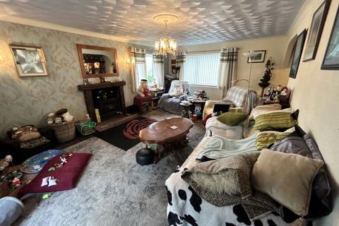 3 bedroom detached house for sale, Dolwyd, Mochdre