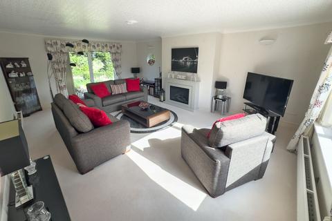 3 bedroom detached bungalow for sale, 65 High Street, Walcott