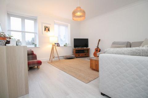 2 bedroom flat for sale, Cheviot Court, Blaydon