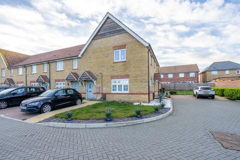 First Floor Flat with Garden, Meadowsweet Way, Chichester