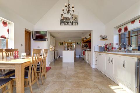 undefined, Larkrise, Meadow Lane, Benniworth