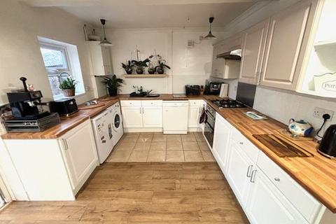 4 bedroom terraced house for sale, Leighton Close, Great Barr, Birmingham B43 7HY