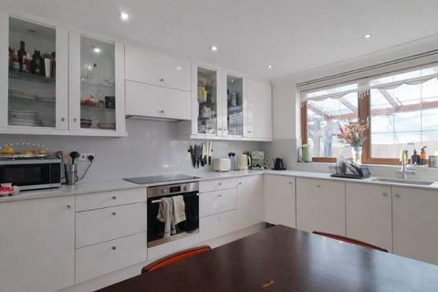 undefined, Caldecott Way, Clapton, E5