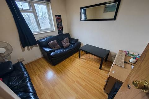 undefined, Nimrod Close, Northolt
