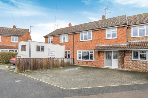 Oak Tree Road,  Thatcham,  RG19,  RG19