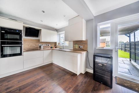 undefined, Oak Tree Road,  Thatcham,  RG19,  RG19