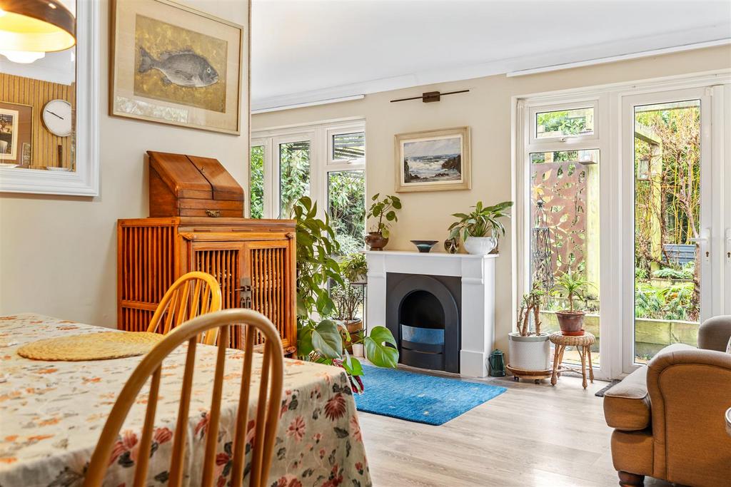 21 Pevensey Grove Web24.jpg