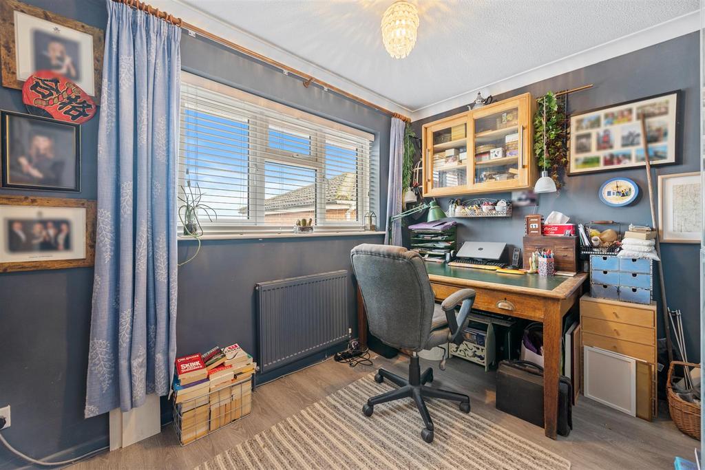 21 Pevensey Grove Web38.jpg