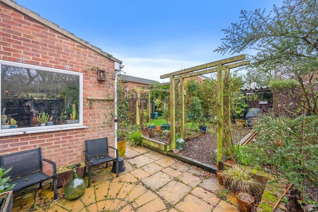 21 Pevensey Grove Web06.jpg