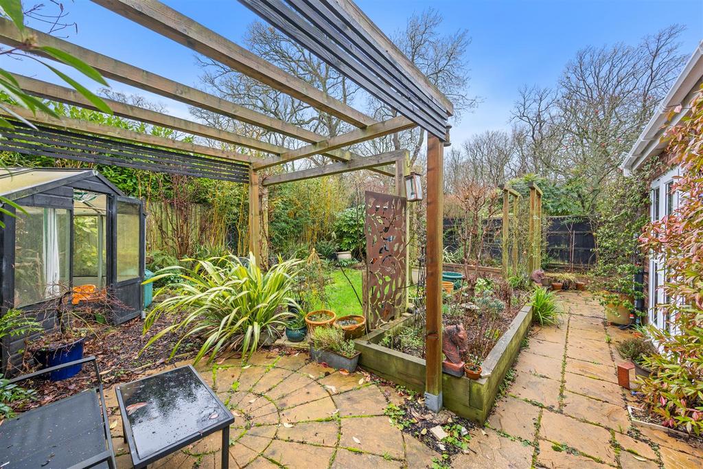 21 Pevensey Grove Web08.jpg