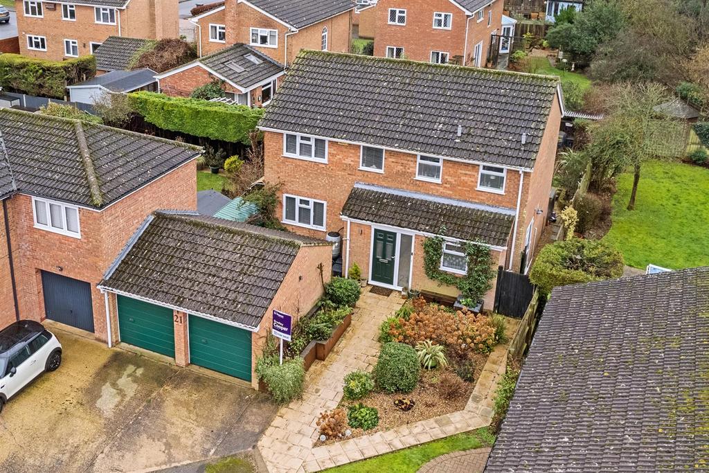 21 Pevensey Grove Web03.jpg
