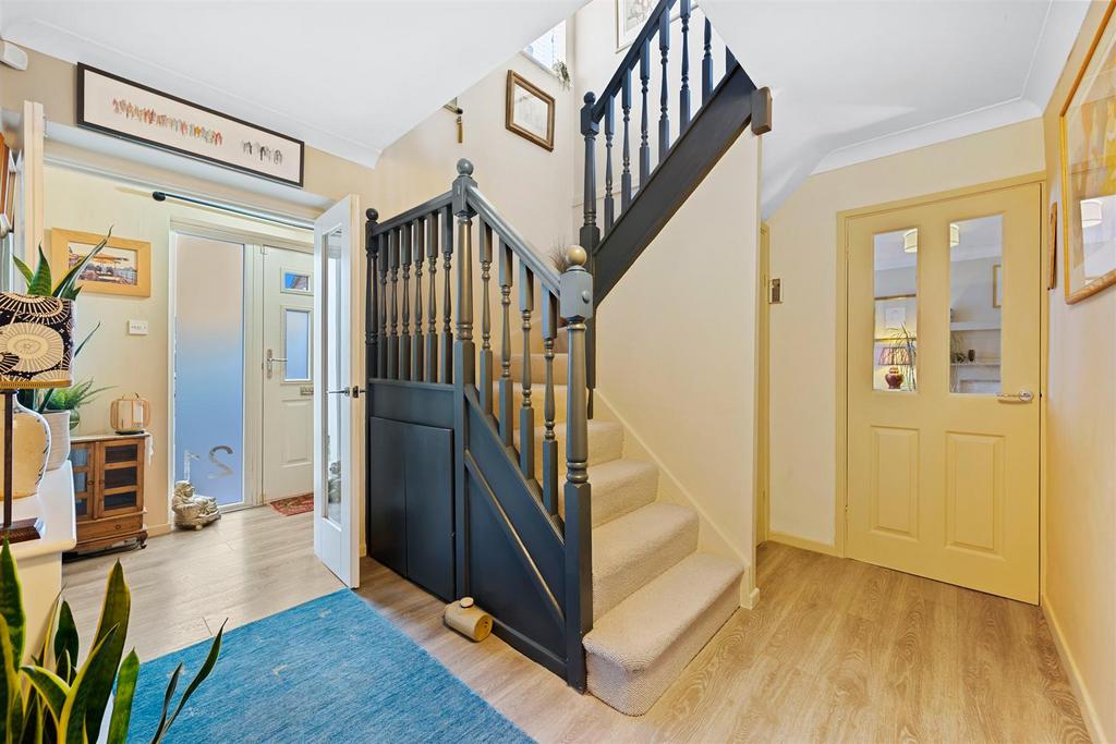 21 Pevensey Grove Web11.jpg