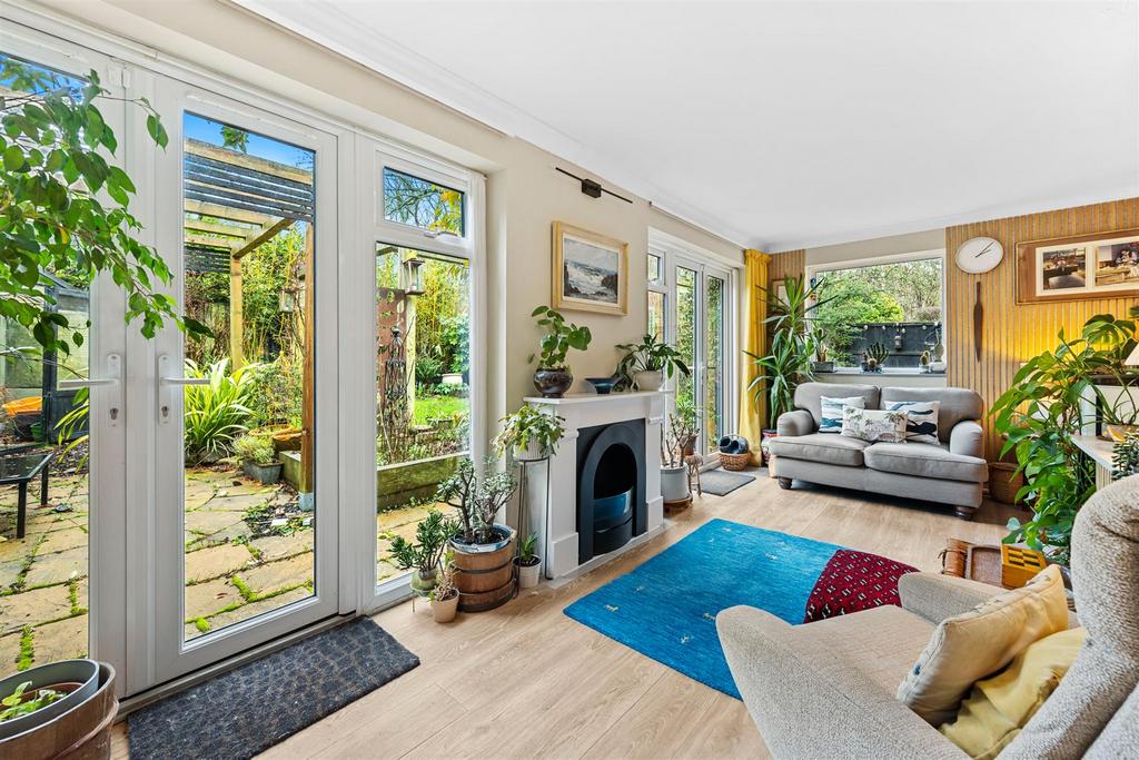 21 Pevensey Grove Web17.jpg