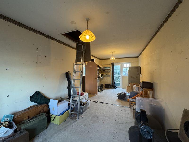 Playroom/gf bedroom