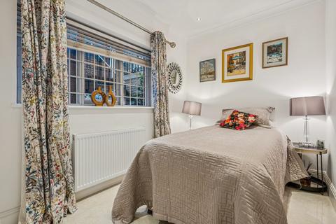 3 bedroom flat for sale, Platan House, 20–22 Harrington Gardens, South Kensington, London
