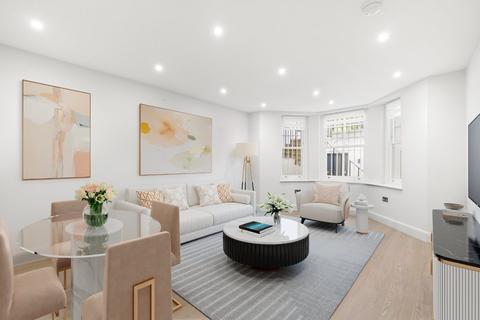 3 bedroom flat to rent, Courtfield Gardens, South Kensington, London