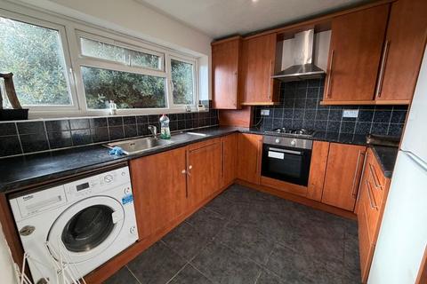 2 bedroom terraced house to rent, Manse Close, Hayes, UB3