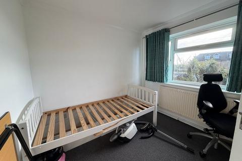 2 bedroom terraced house to rent, Manse Close, Hayes, UB3