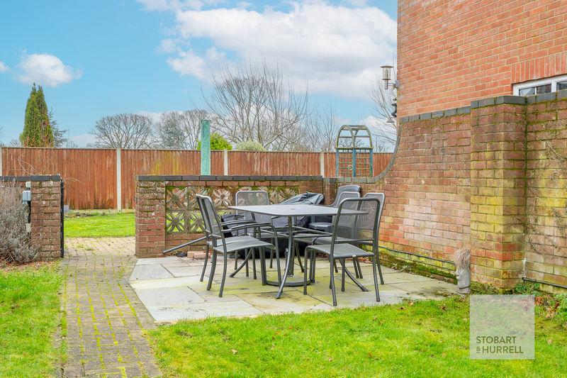 Alfresco Dining