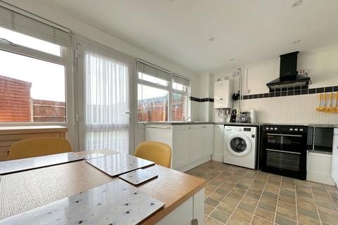 2 bedroom end of terrace house for sale, Watersedge Road, Portsmouth PO6