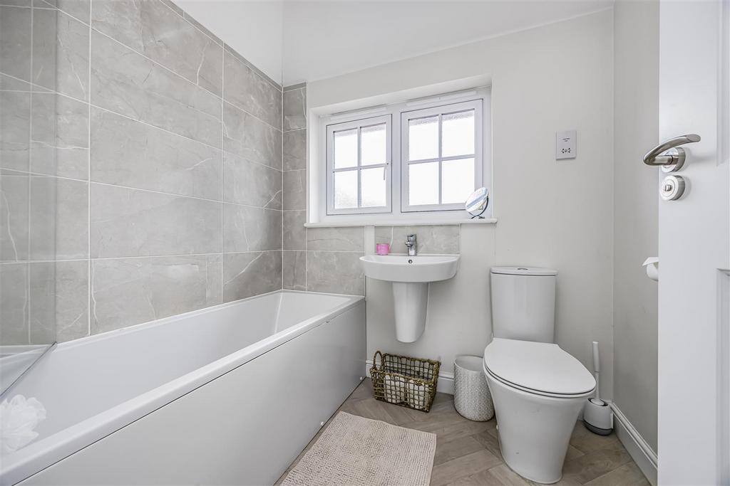 2 Birkbeck Close, Waterlooville-Portico Marketing-S