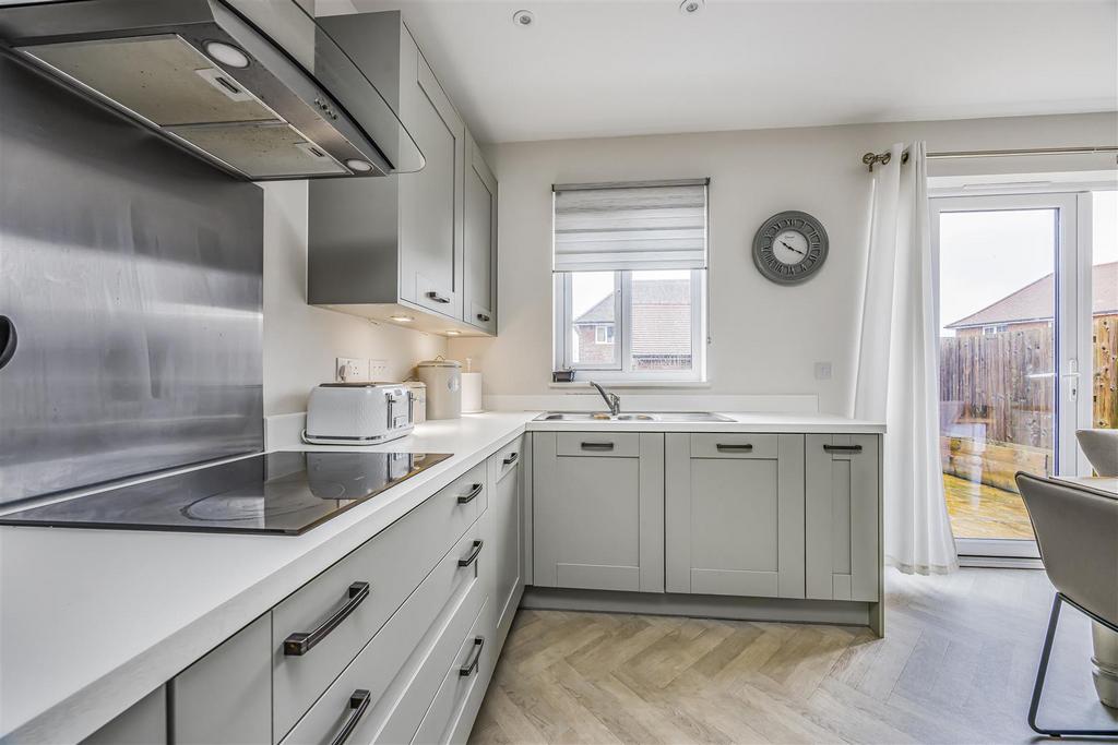 2 Birkbeck Close, Waterlooville-Portico Marketing-S