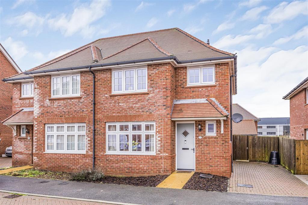 2 Birkbeck Close, Waterlooville-Portico Marketing-S