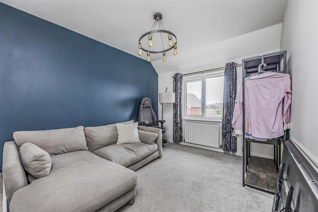 2 Birkbeck Close, Waterlooville-Portico Marketing-S