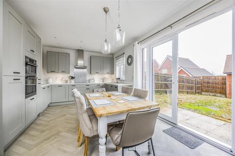 undefined, Birkbeck Close, Waterlooville PO7