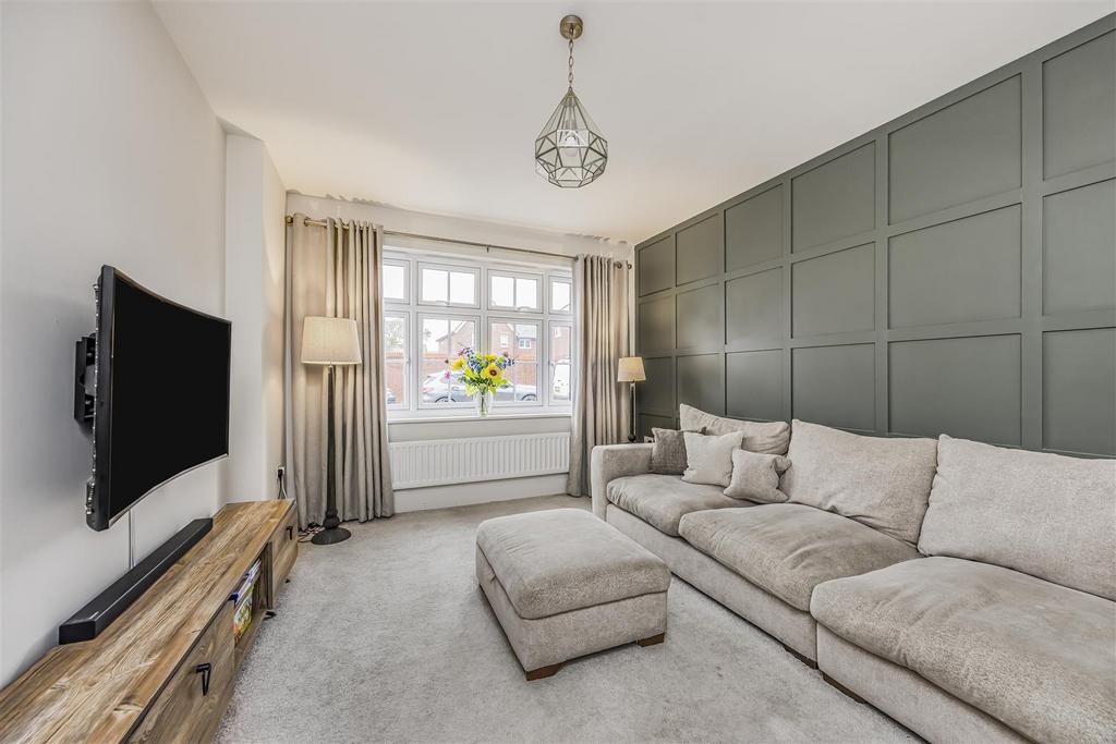 2 Birkbeck Close, Waterlooville-Portico Marketing-S