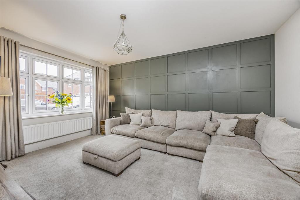 2 Birkbeck Close, Waterlooville-Portico Marketing-S