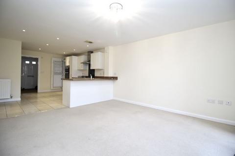 undefined, White's Way, Southampton SO30