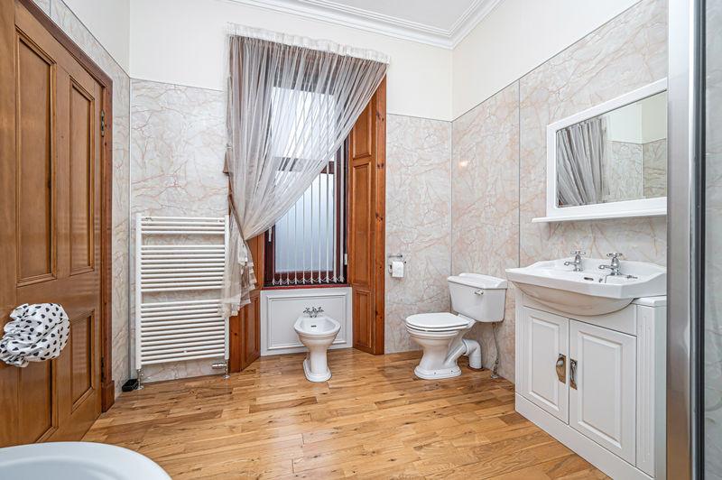 En Suite Bathroom