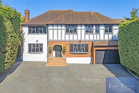 4 bedroom detached house for sale, Courtland Drive, Chigwell IG7