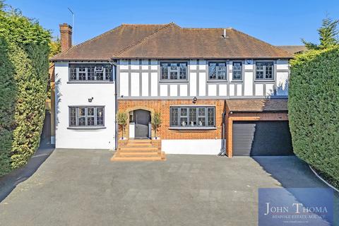 4 bedroom detached house for sale, Courtland Drive, Chigwell IG7