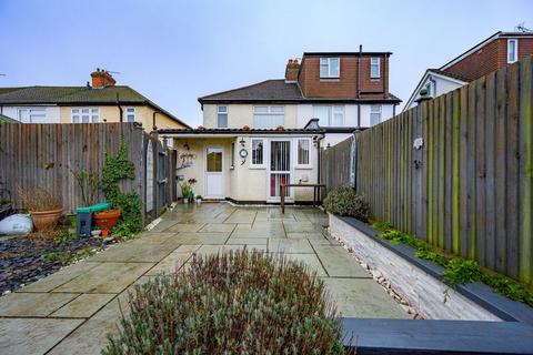 undefined, Broad Acres, Hatfield