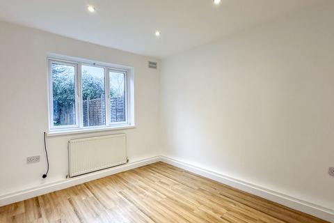 undefined, Chiltern Close, Bexleyheath DA7