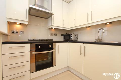 1 bedroom flat to rent, Woodford Road, Watford, WD17