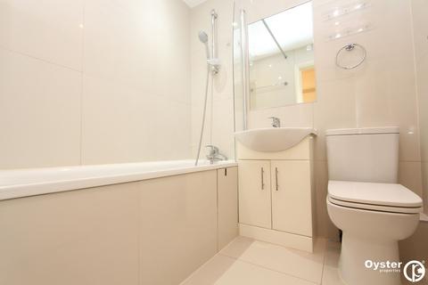 1 bedroom flat to rent, Woodford Road, Watford, WD17