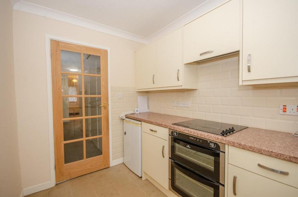 Kitchen pic 2.jpg