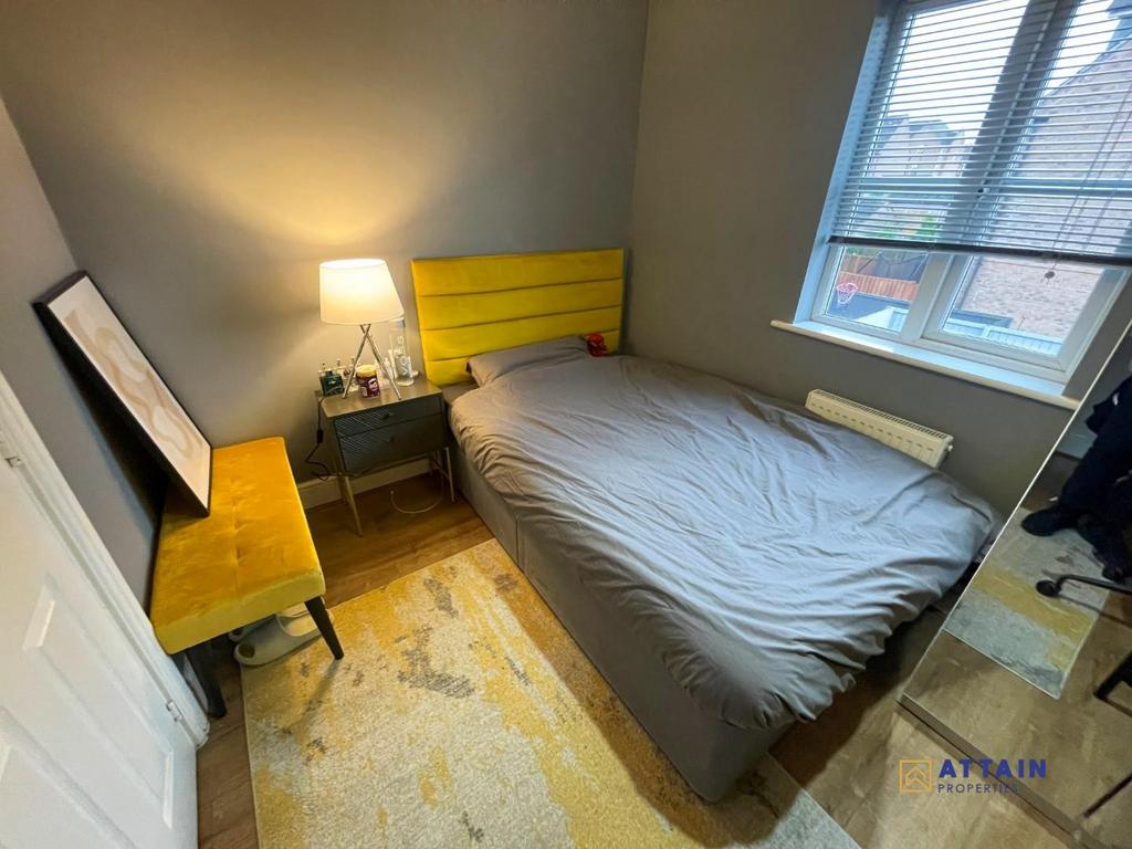 Bedroom 2 Flip.jpg